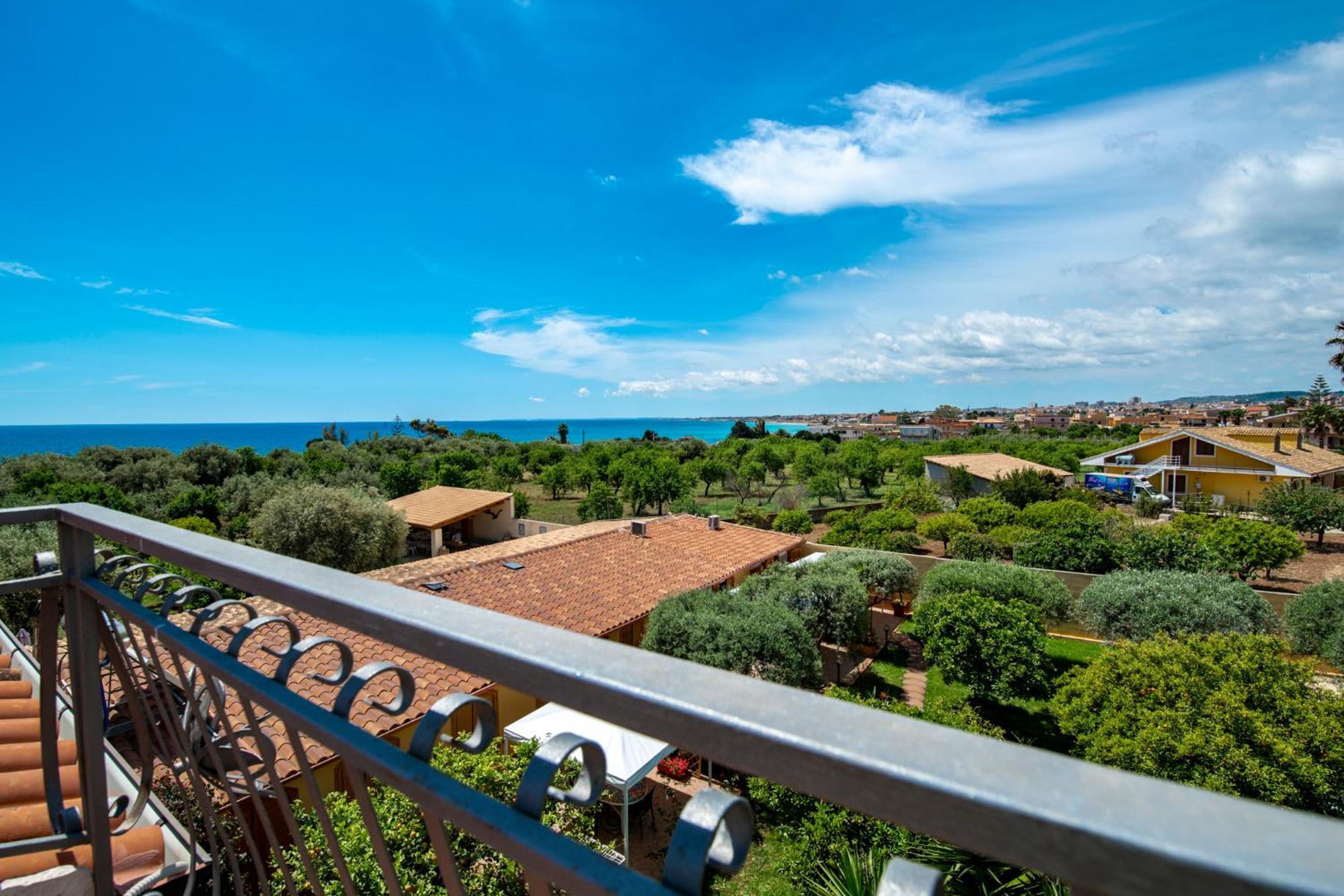 Villa Del Papiro Charme Apartments Avola Exteriör bild