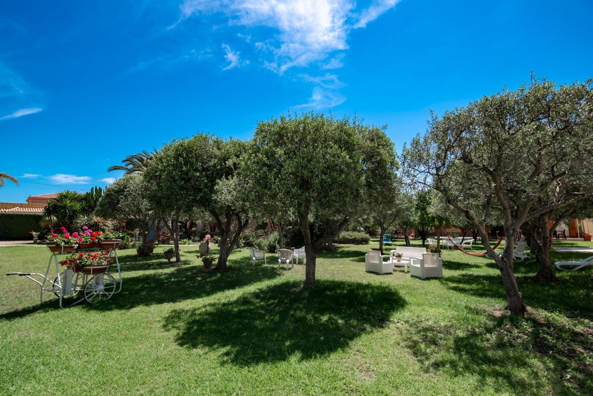 Villa Del Papiro Charme Apartments Avola Exteriör bild